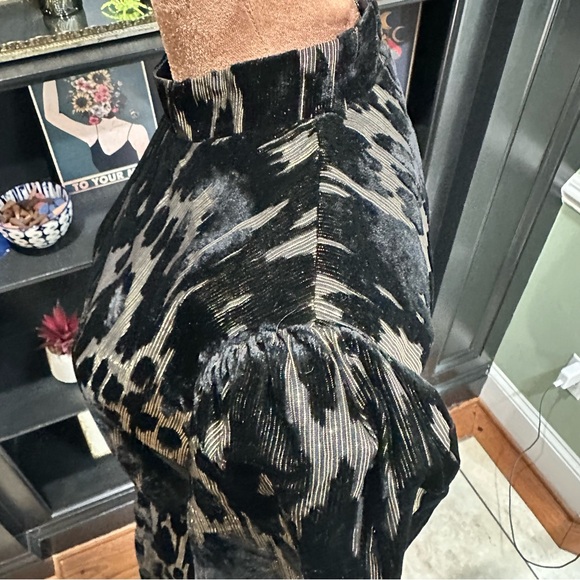 Pomander Place Gilly Dress – Size 4 – Black & Gold Metallic Velvet Burnout - Picture 4 of 12